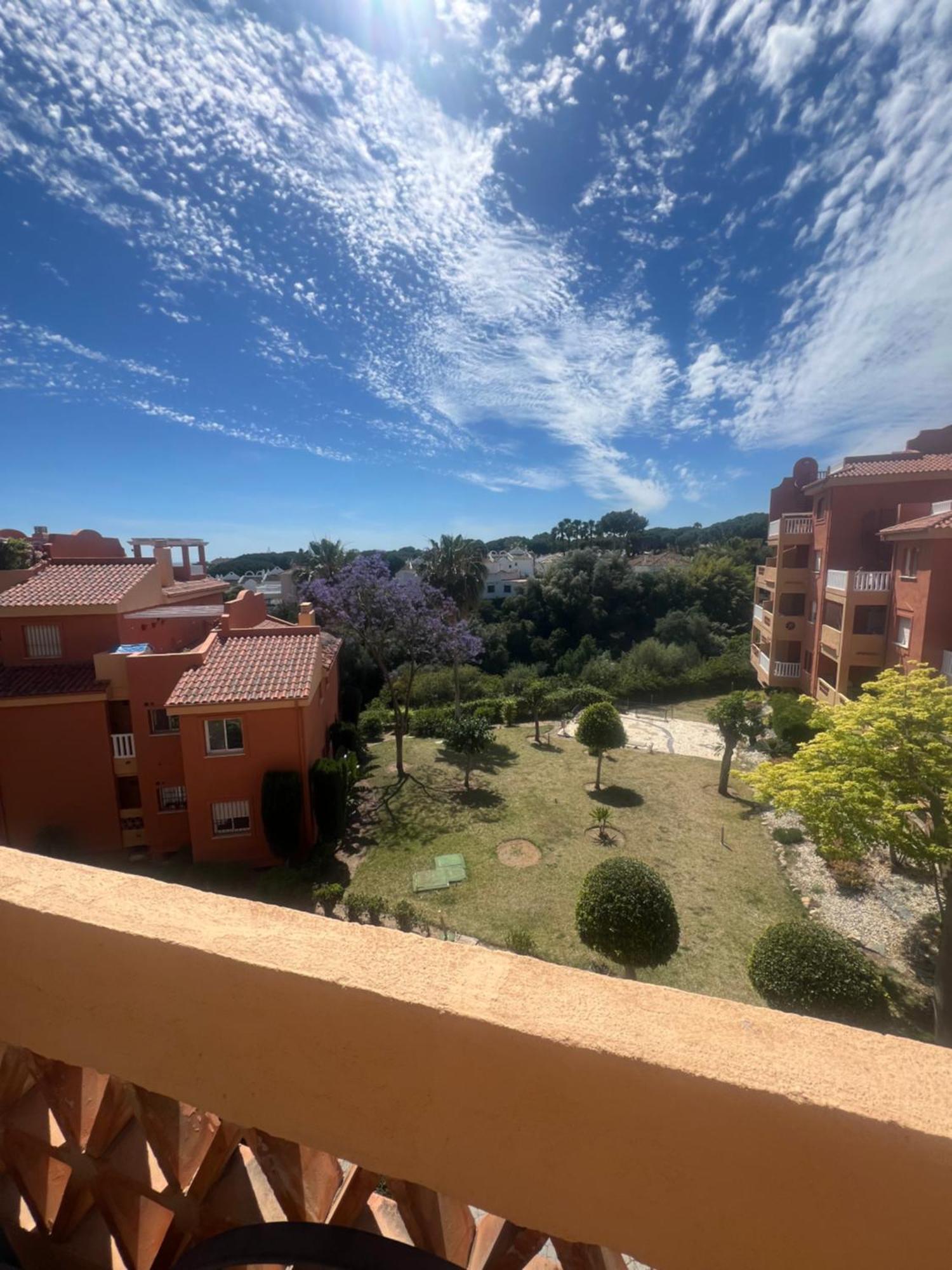 2 Bedroom Apartment Marbella East - La Reserva De Марбеля Екстериор снимка