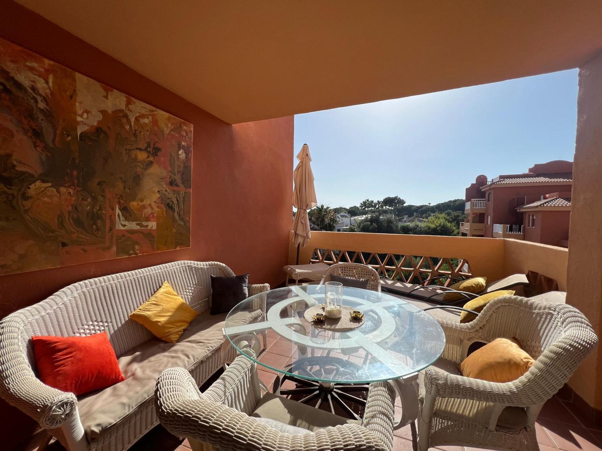 2 Bedroom Apartment Marbella East - La Reserva De Марбеля Екстериор снимка
